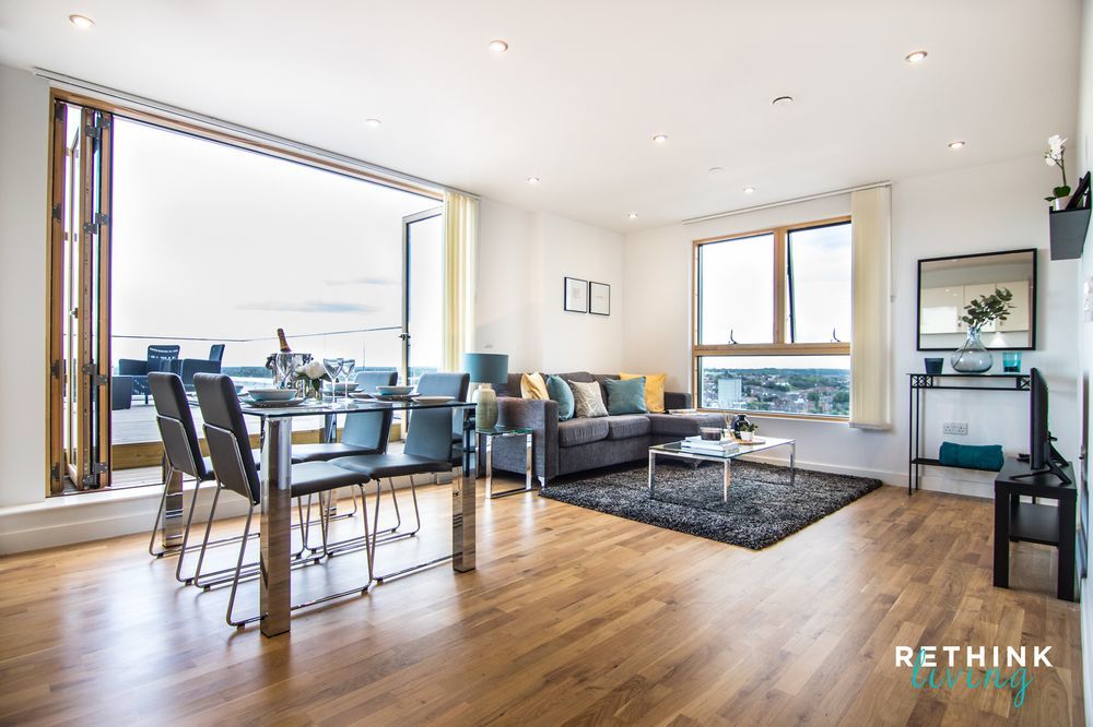 The Penthouse At Hewitt Hotel Reading Exterior photo