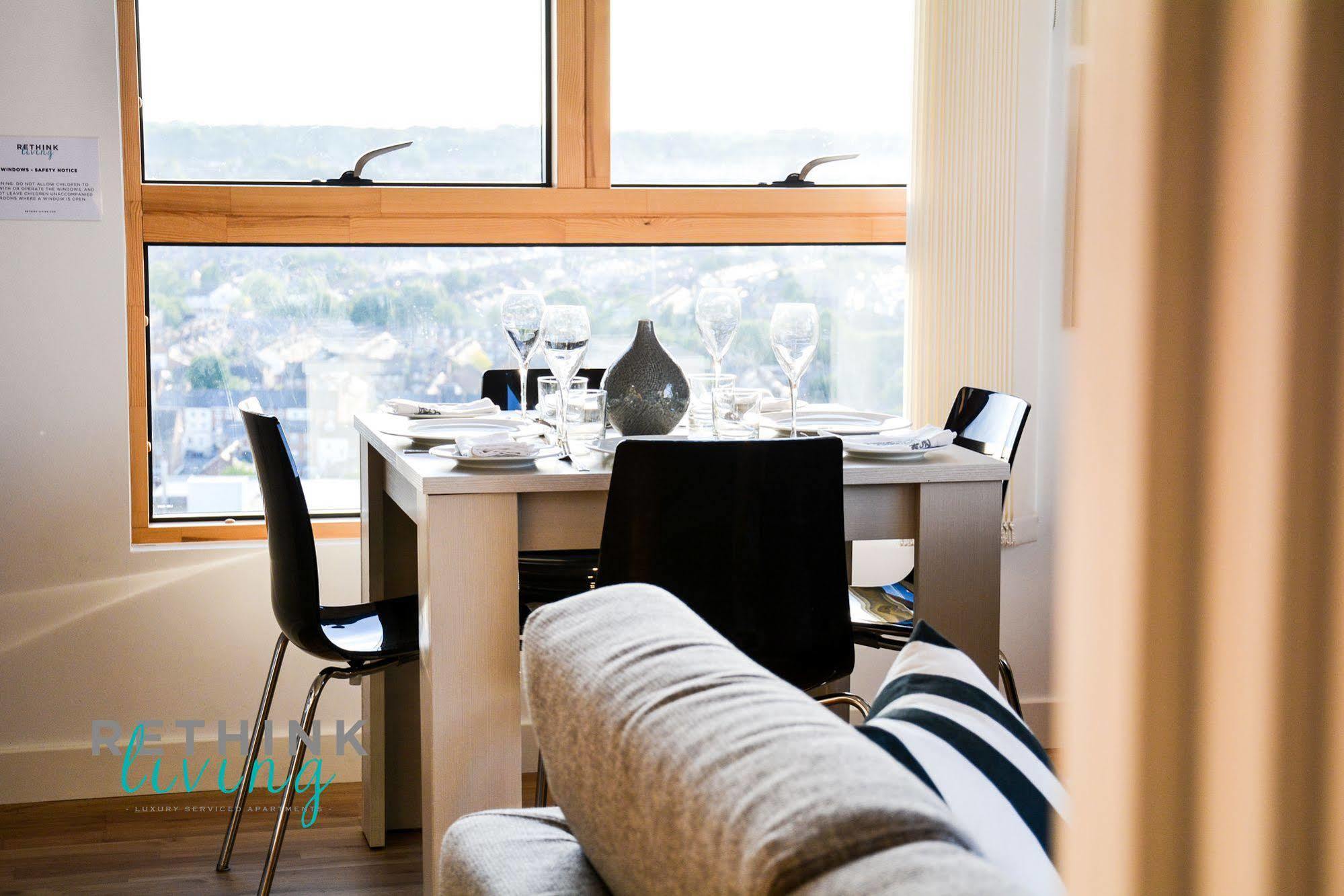 The Penthouse At Hewitt Hotel Reading Exterior photo