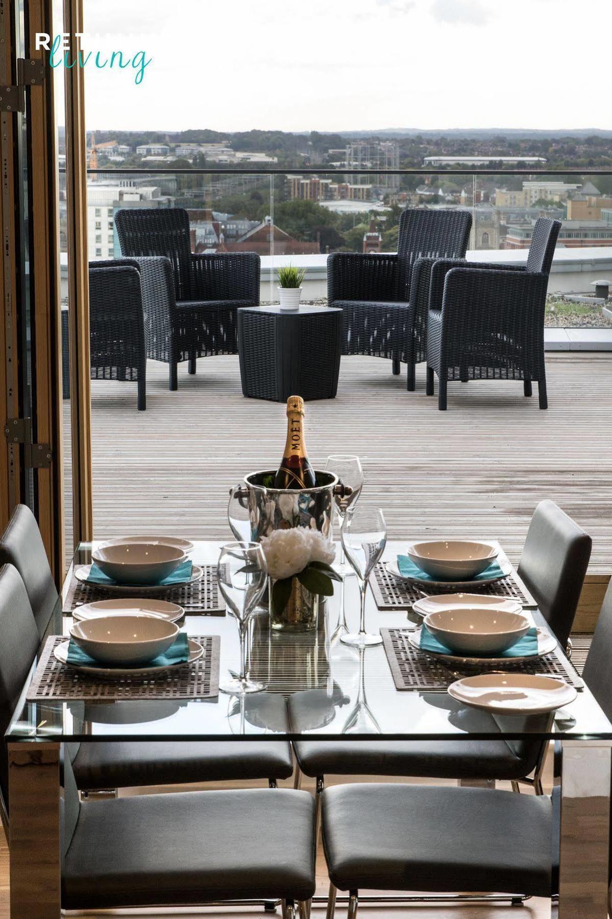 The Penthouse At Hewitt Hotel Reading Exterior photo